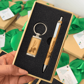 Set de Regalo Eco-Friendly: Llavero y Lapicero - Lemon Creativo